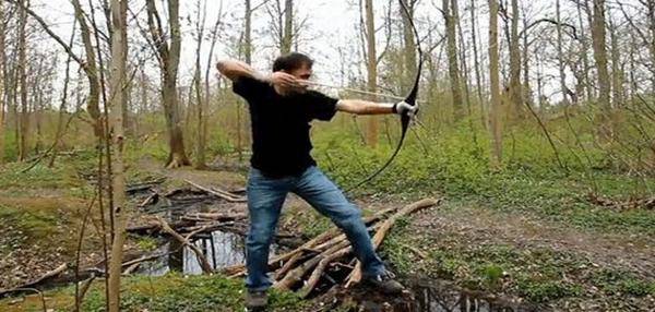 archer utilise des techniques anciennes