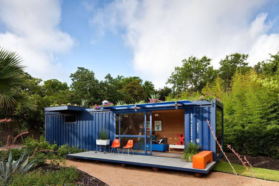 Container Guest House - blue shipping container