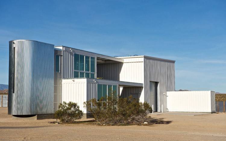 Shipping Container House in Mojave Desert by Ecotech Design