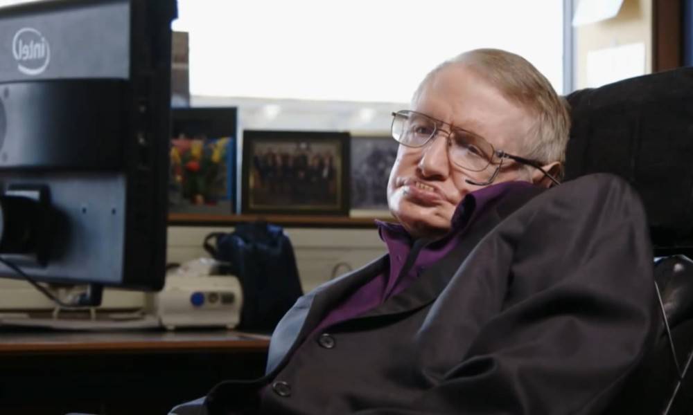 Stephen Hawking est l'un des plus grands esprits de notre temps. Il est bien connu pour ses contributions dans les domaines de la cosmologie