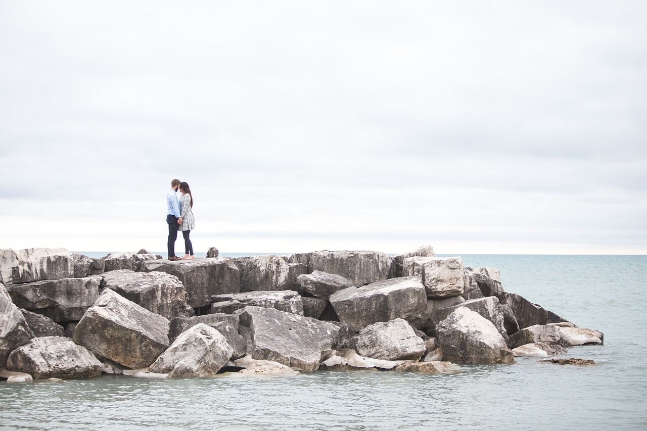 Comment savoir si cette personne est la bonne ? » Voici l’une des questions qu’on nous pose le plus fréquemment. Et après qu’Angel et moi ayons écouté entièrement leur his