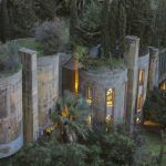 C'est en 1973 que l'architecte Ricardo Bofill a connu cette usine de ciment désaffectée: une relique de la Grande Guerre, sale et peu attrayante,