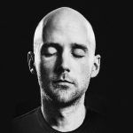 Moby a sorti quatre heures de musique gratuite destinée au yoga et à la méditation