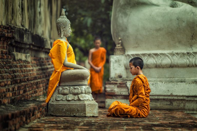 5 vérités brutales qui vous aideront à devenir une meilleure personne, selon le bouddhisme Devenir-une-meilleure-personne-768x512